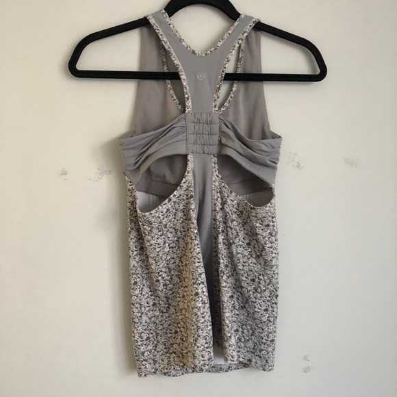 Lululemon Tank Pattern Grey - Picture 4 of 10